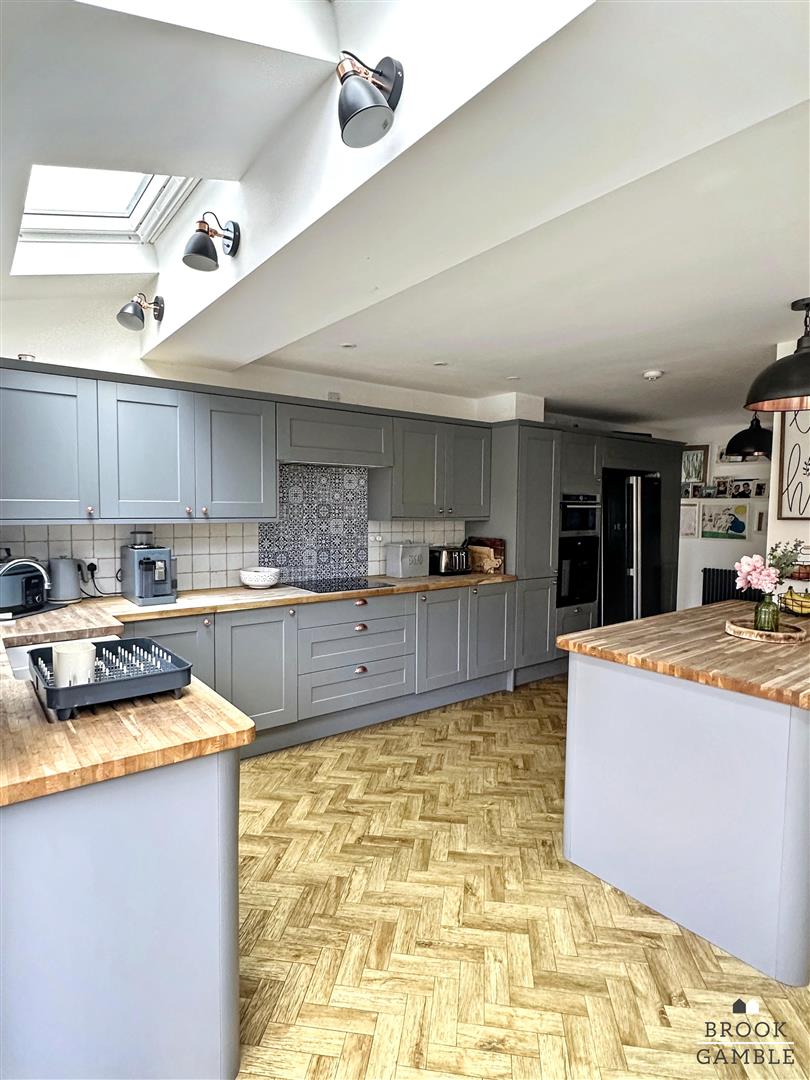 3 Bedroom House. Lawns Avenue in Eastbourne,  13